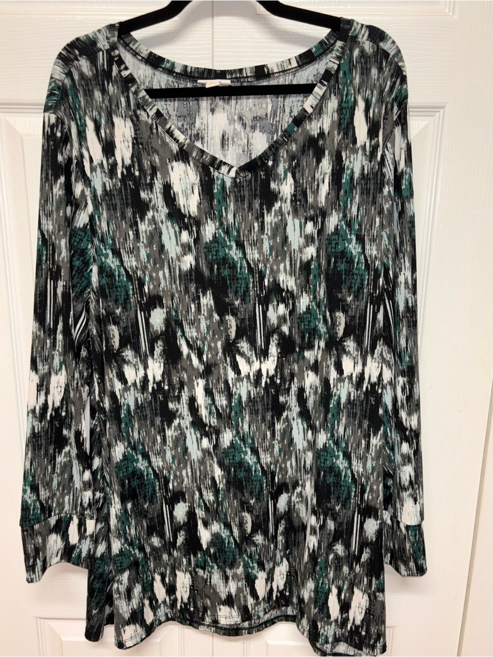 LaLuRoe Women’s V-Neck Long Sleeve Patterned Top - Teal & Black